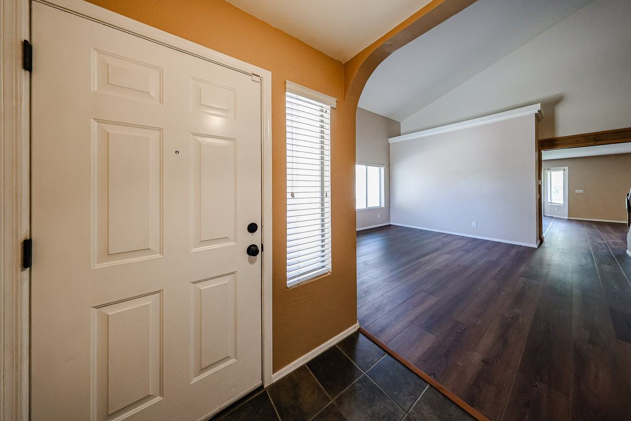 23808 N Tayrien Ln - Photo 5 of 50