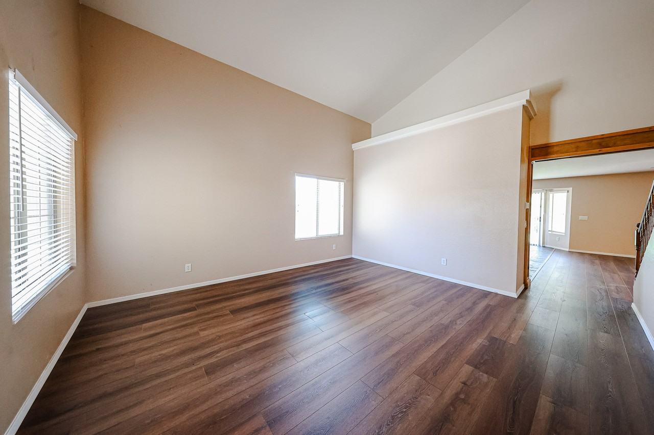23808 N Tayrien Ln - Photo 6 of 50