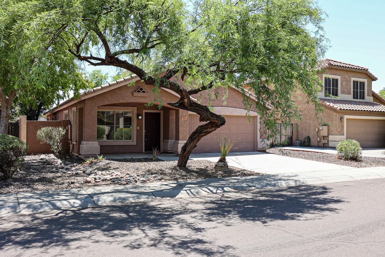 7471 W Lone Cactus Dr - Photo 4 of 27
