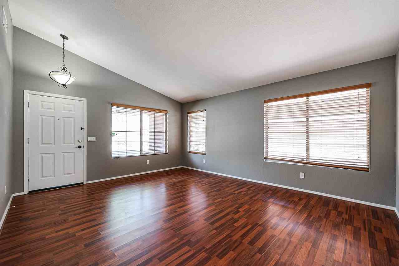 7471 W Lone Cactus Dr - Photo 5 of 27