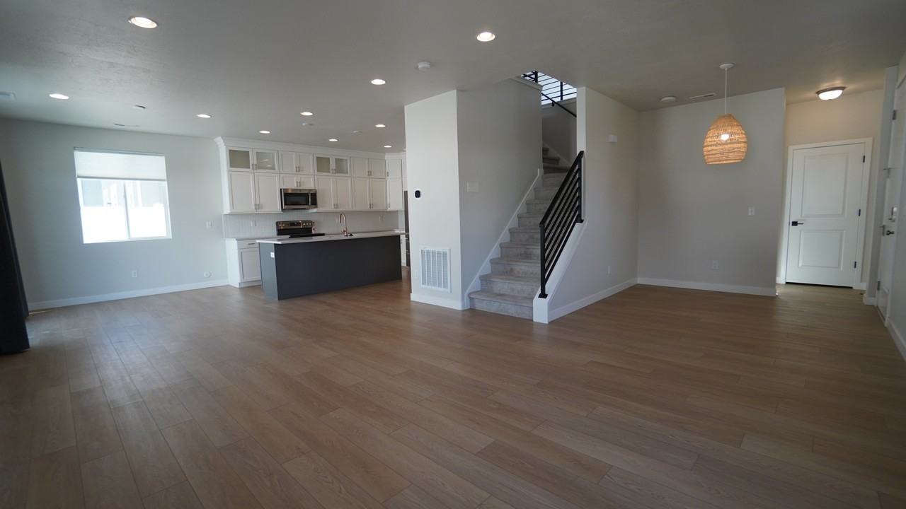2143 W Natalie Ave - Photo 6 of 25