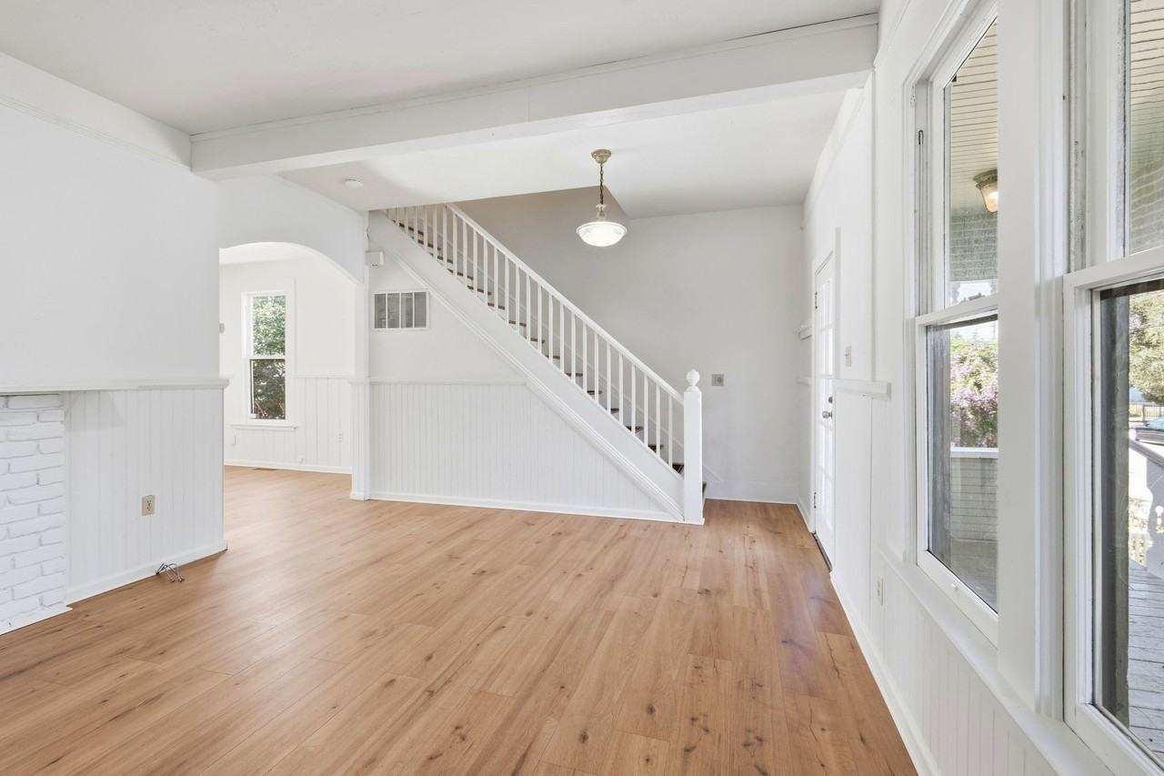 147 Market St - Photo 4 of 31