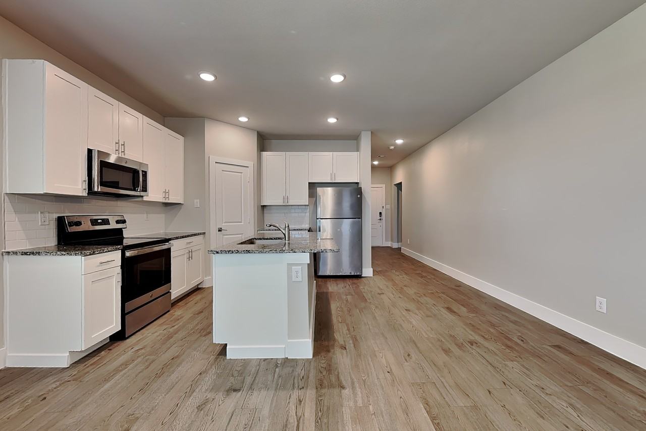 1501 Marvin Gdns - Photo 6 of 17