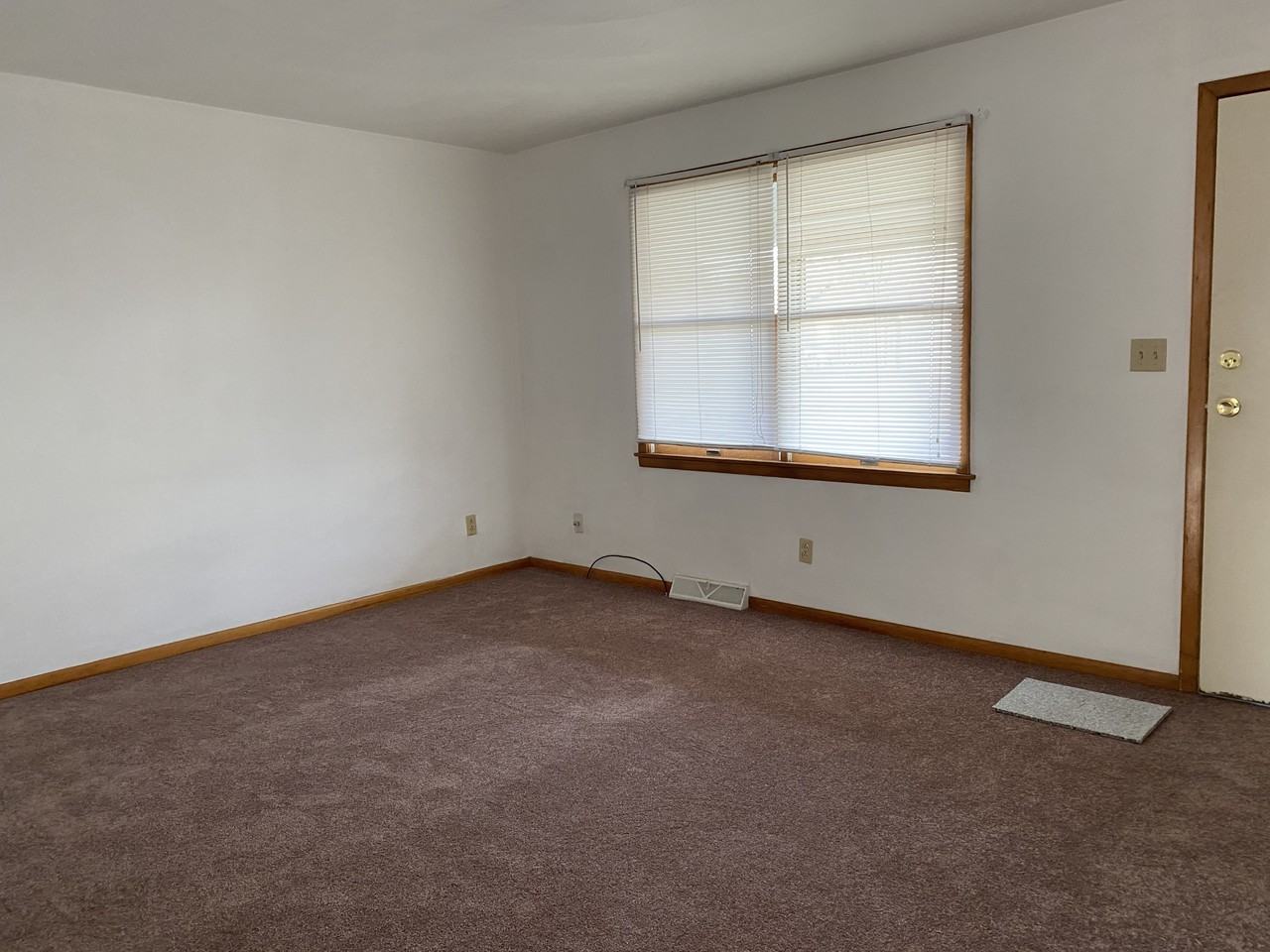 452 Gompers Ave - Photo 2 of 8