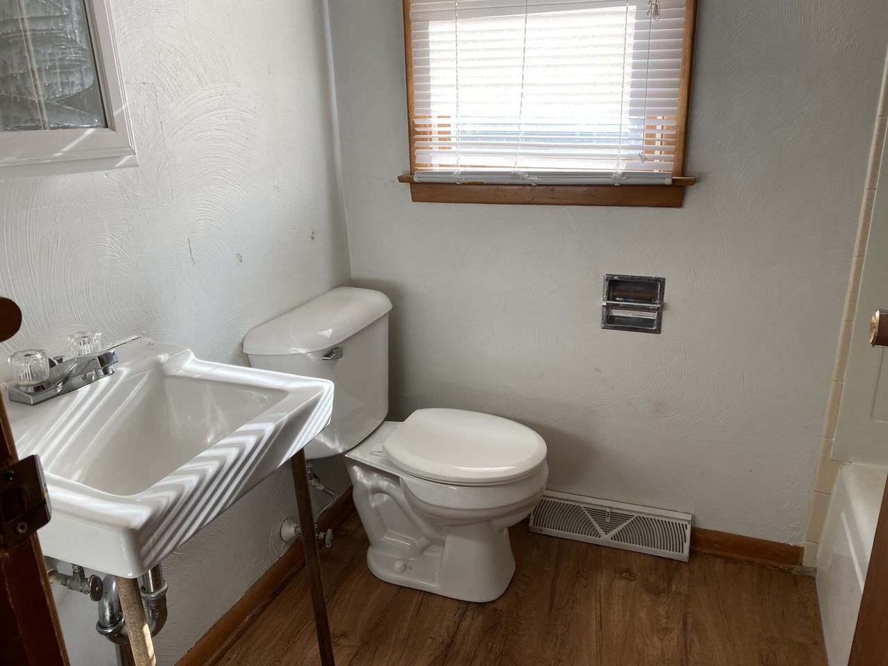 452 Gompers Ave - Photo 6 of 8
