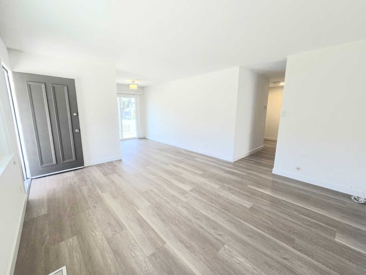 910 Academy Ave - Photo 4 of 18