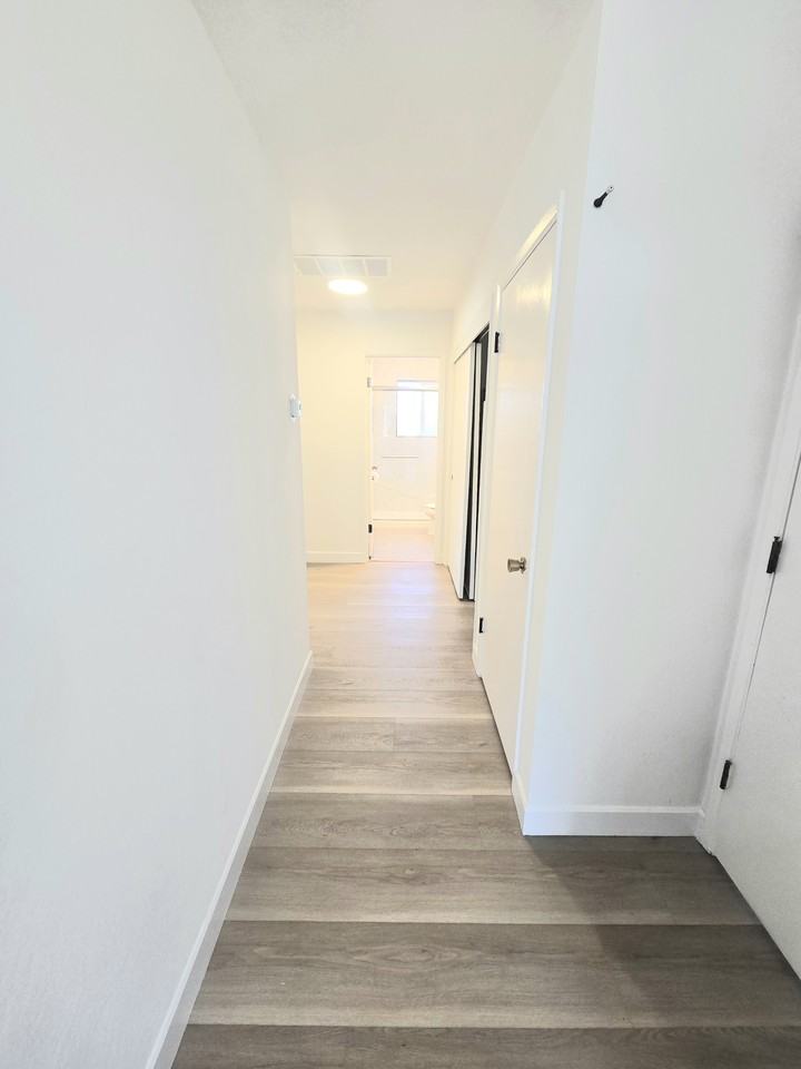 910 Academy Ave - Photo 7 of 18