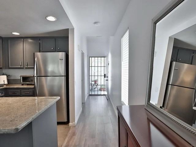 1291 34th St #9 - Photo 3 of 12