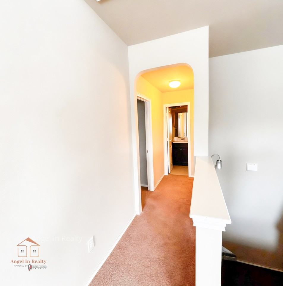 6915 Quantum Loop - Photo 2 of 21