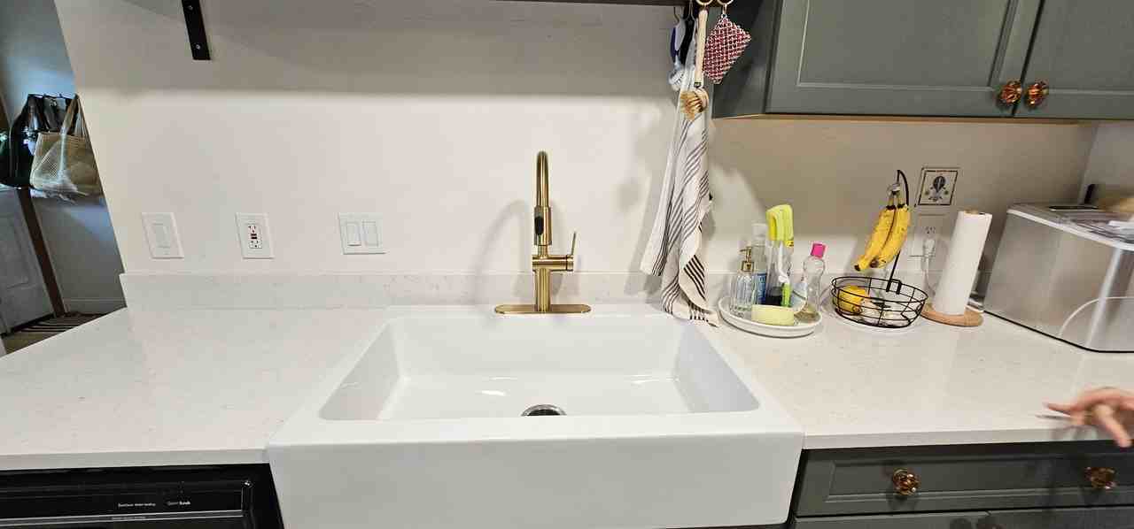 101 Kirby Ln - Photo 3 of 41