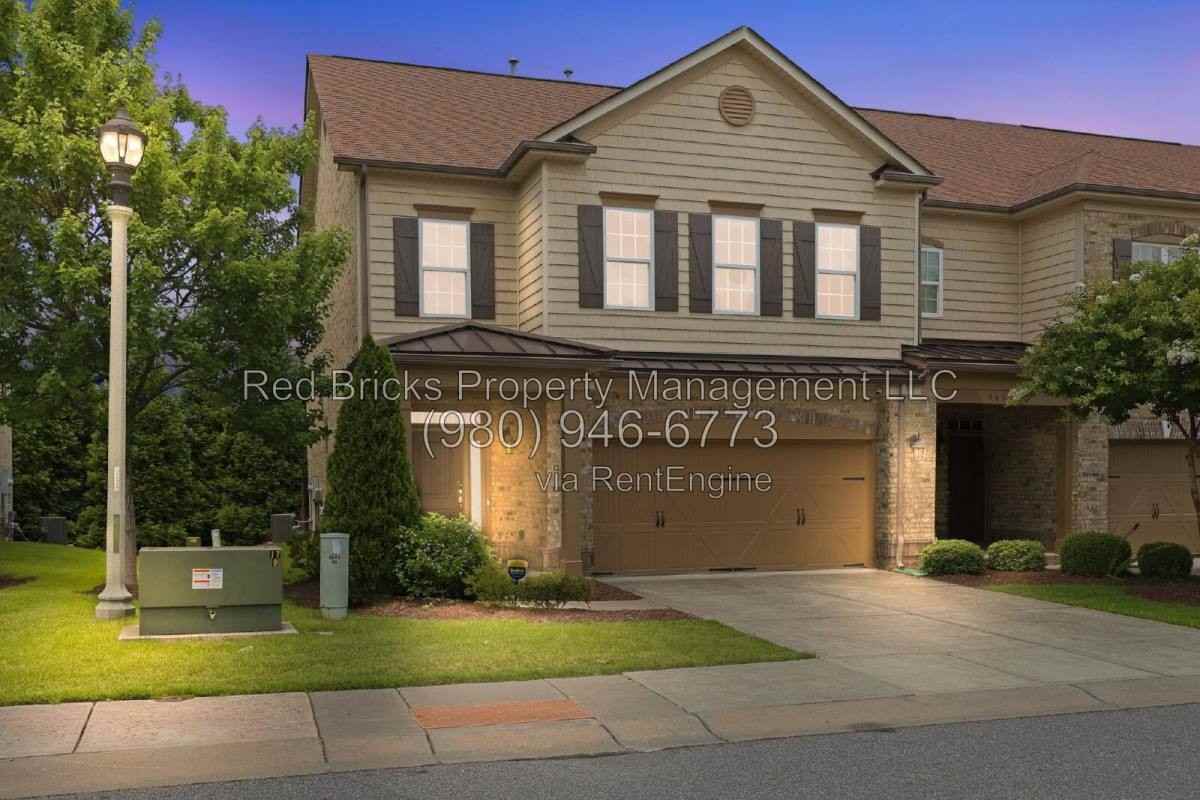 9659 Camberley Ave Nw - Photo 3 of 10