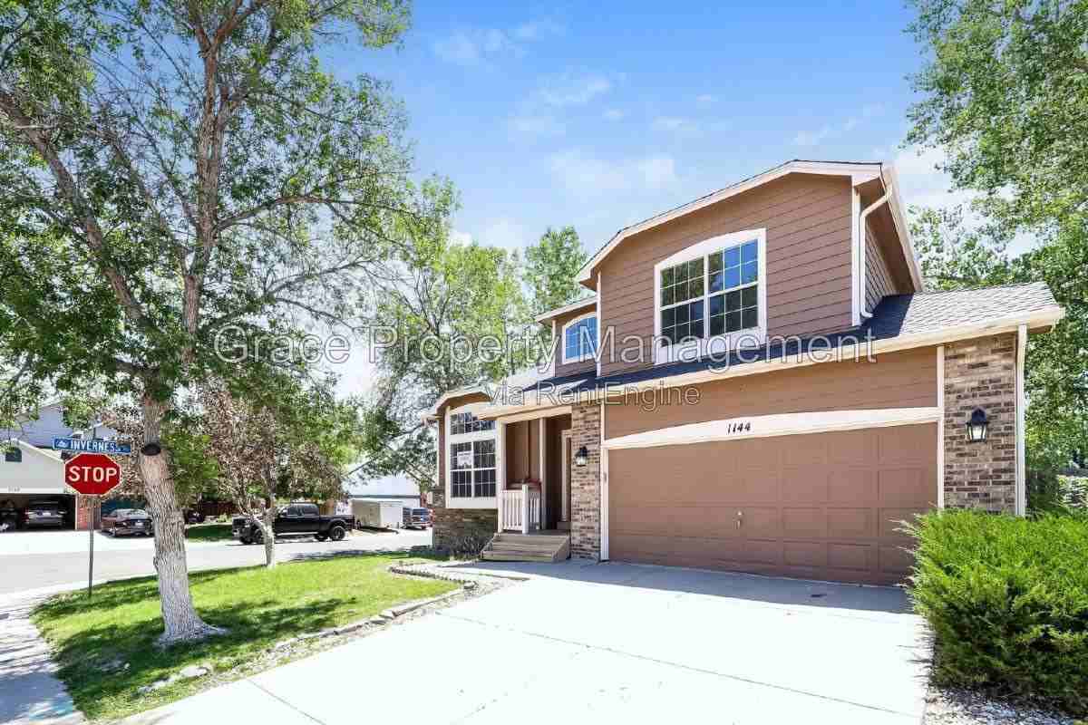 1144 E 12th Ct - Photo 3 of 10