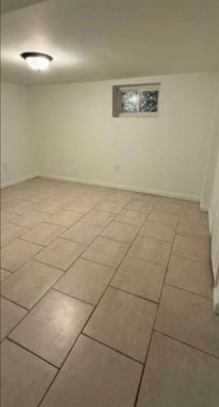 77 Graham Ave - Photo 3 of 6