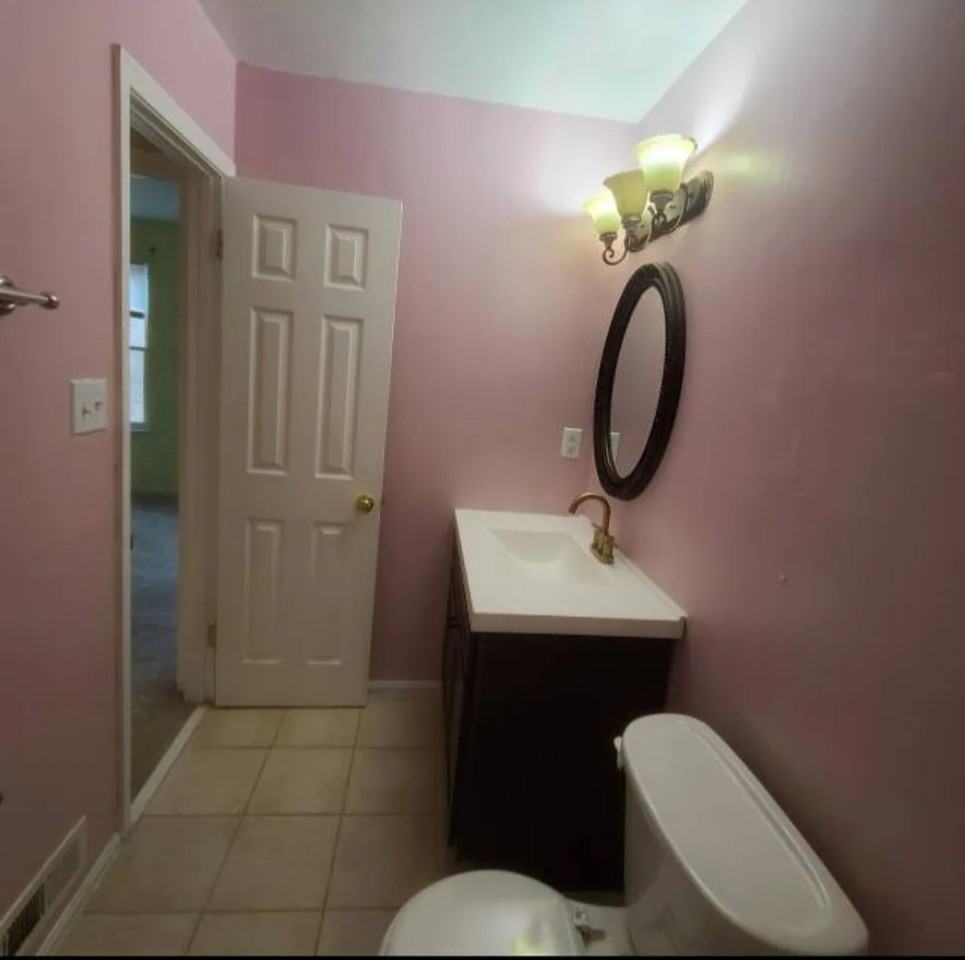 15205 Valley Stream Dr #1 - Photo 3 of 20
