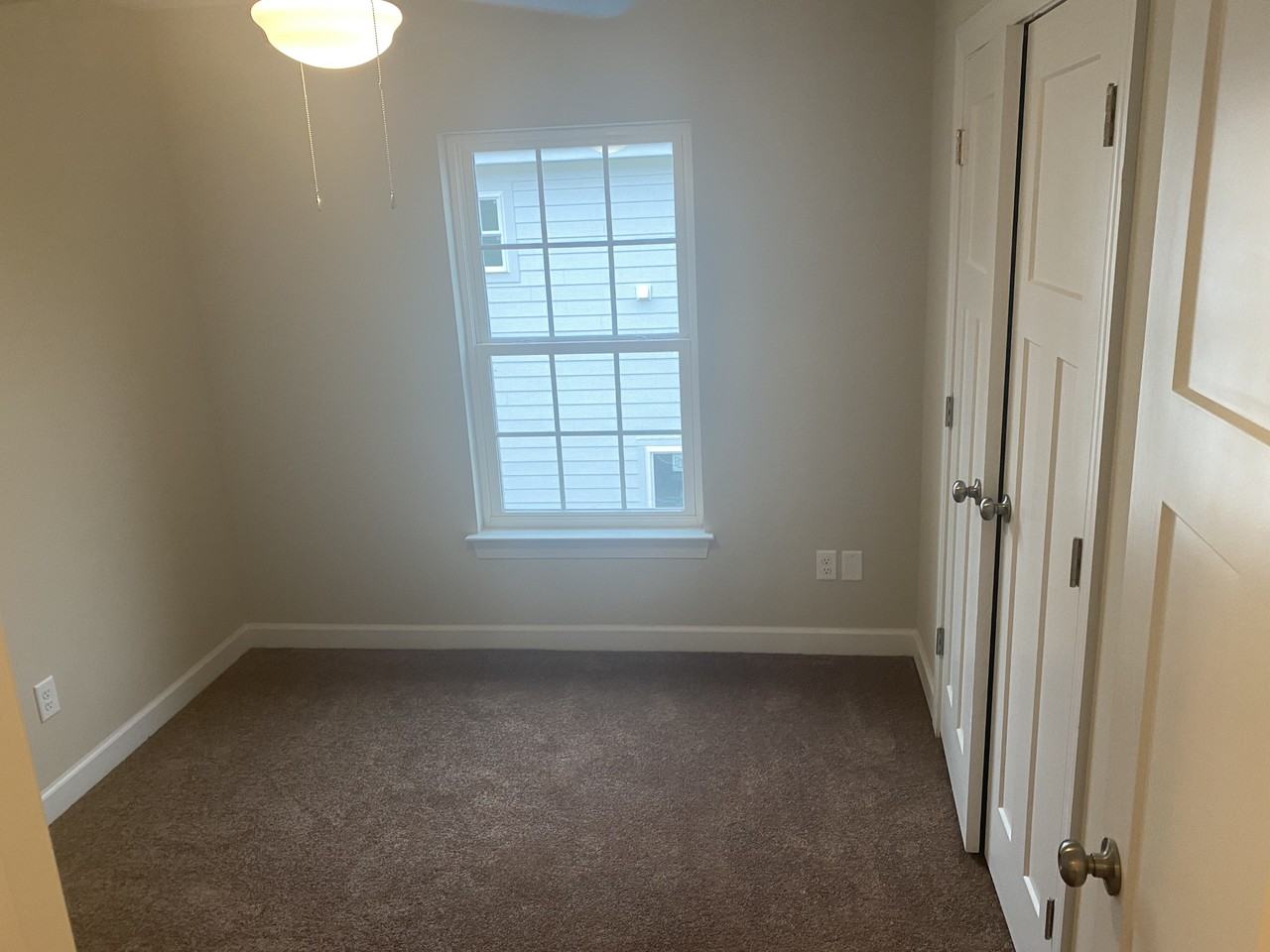 1001 Joyce St #600ROOM - Photo 3 of 6