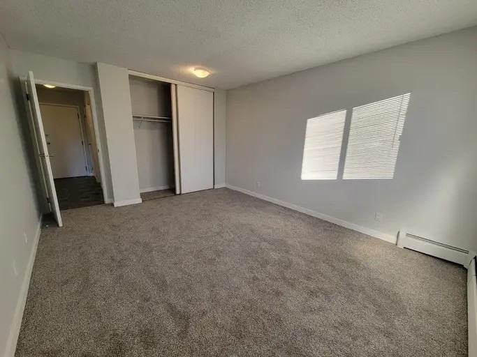 5820 58a St #203 - Photo 4 of 6