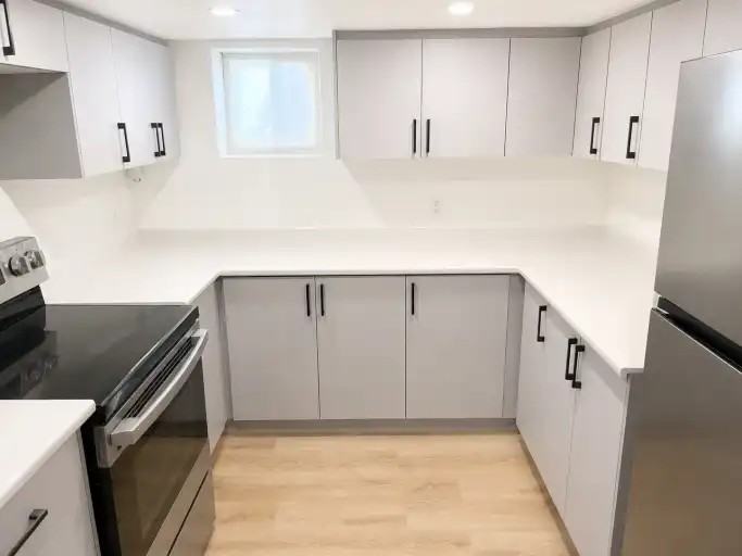 31 Beverley St #2