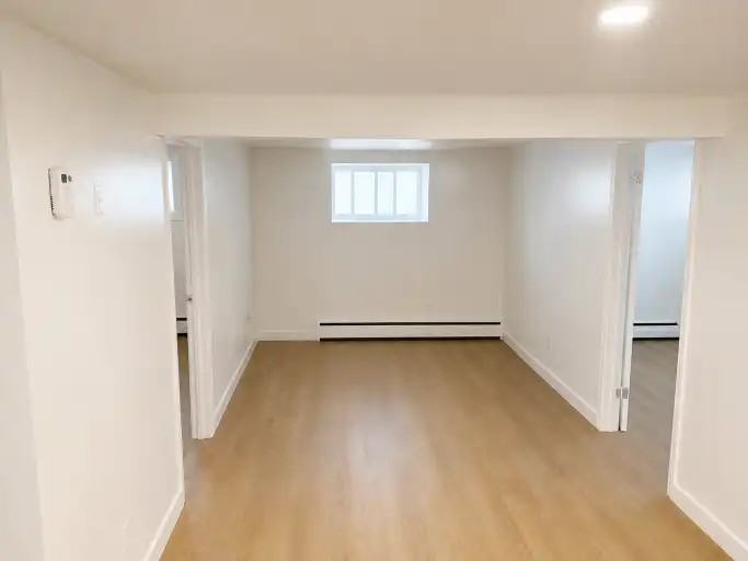 31 Beverley St #2 - Photo 4 of 6