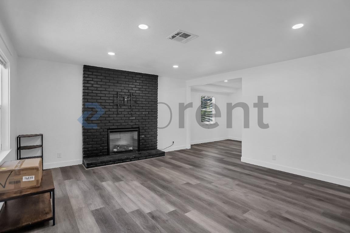 503 W Fountain Way - Photo 5 of 23