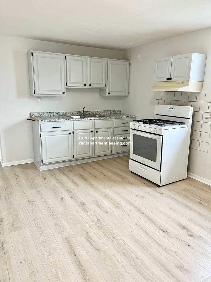 N Kedvale Ave #3 - Photo 2 of 22