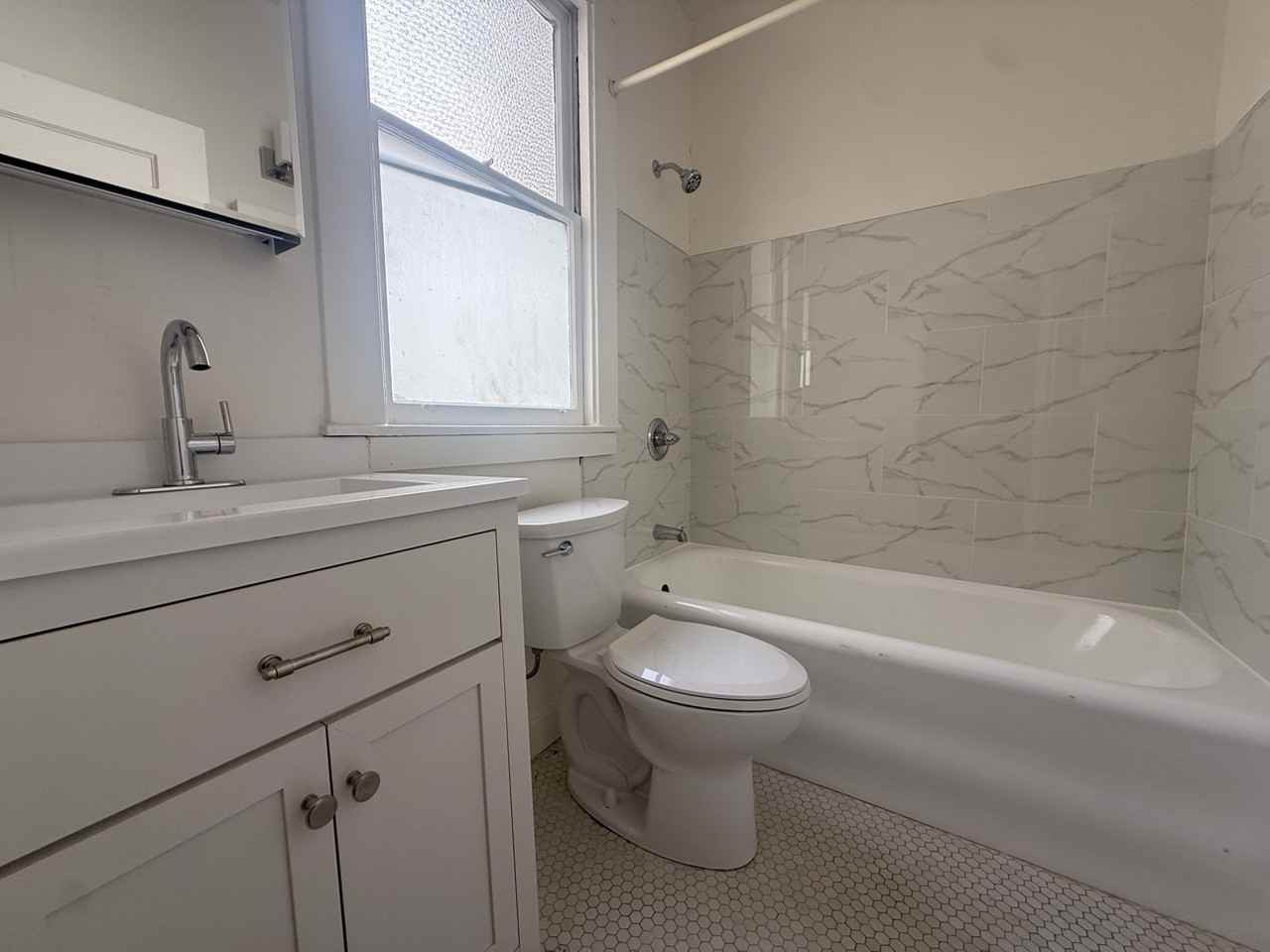 2245 Larkin St #6 - Photo 6 of 12