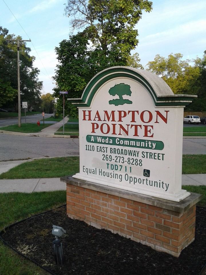 Hampton Pointe - Photo 2 of 14