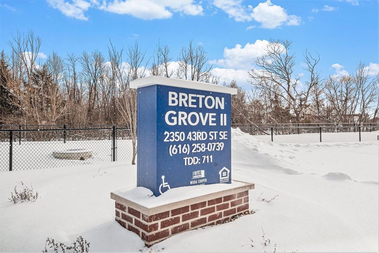 Breton Grove II - Photo 2 of 26