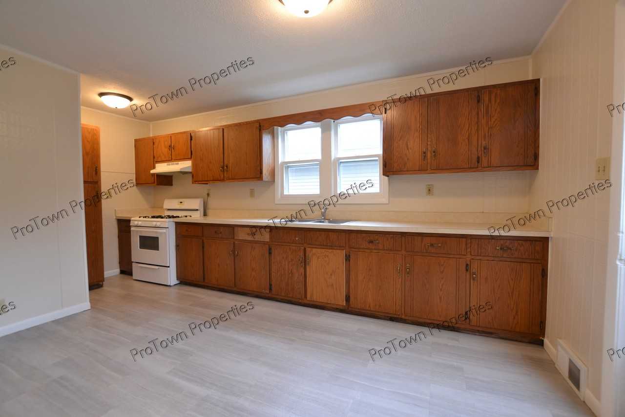 301 Wheeler Avenue - Photo 3 of 13