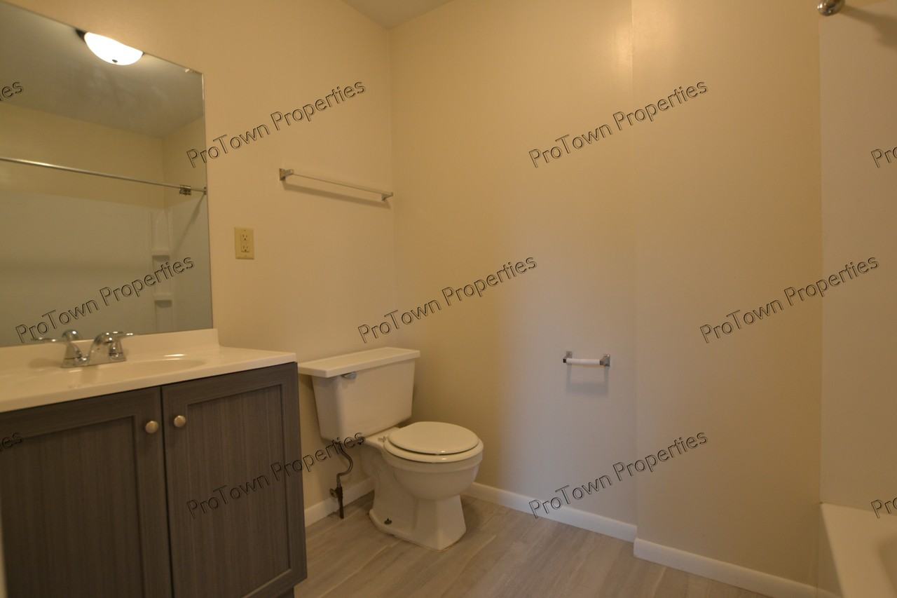 301 Wheeler Avenue - Photo 7 of 13