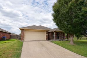 featured image of 701 Orchid Blvd
