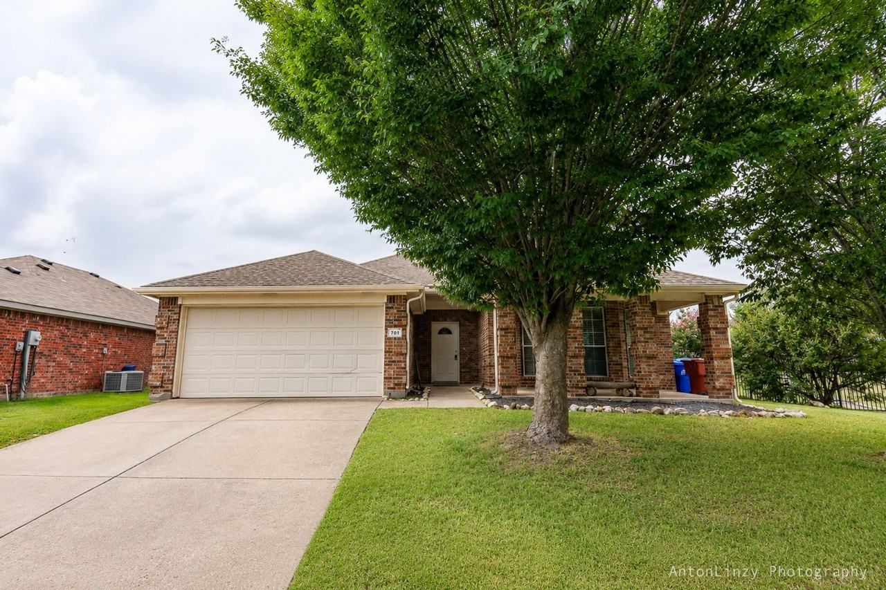 701 Orchid Blvd - Photo 2 of 17
