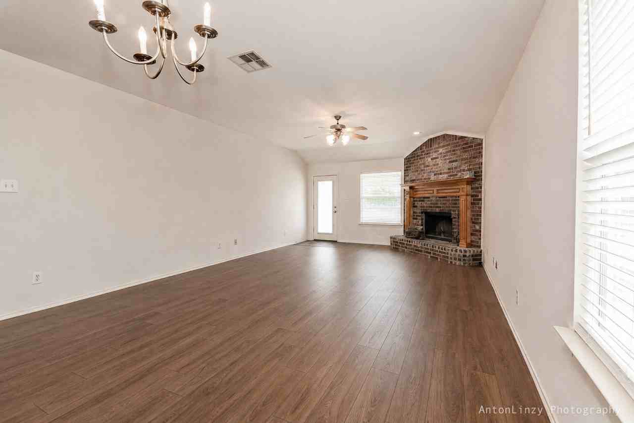 701 Orchid Blvd - Photo 4 of 17