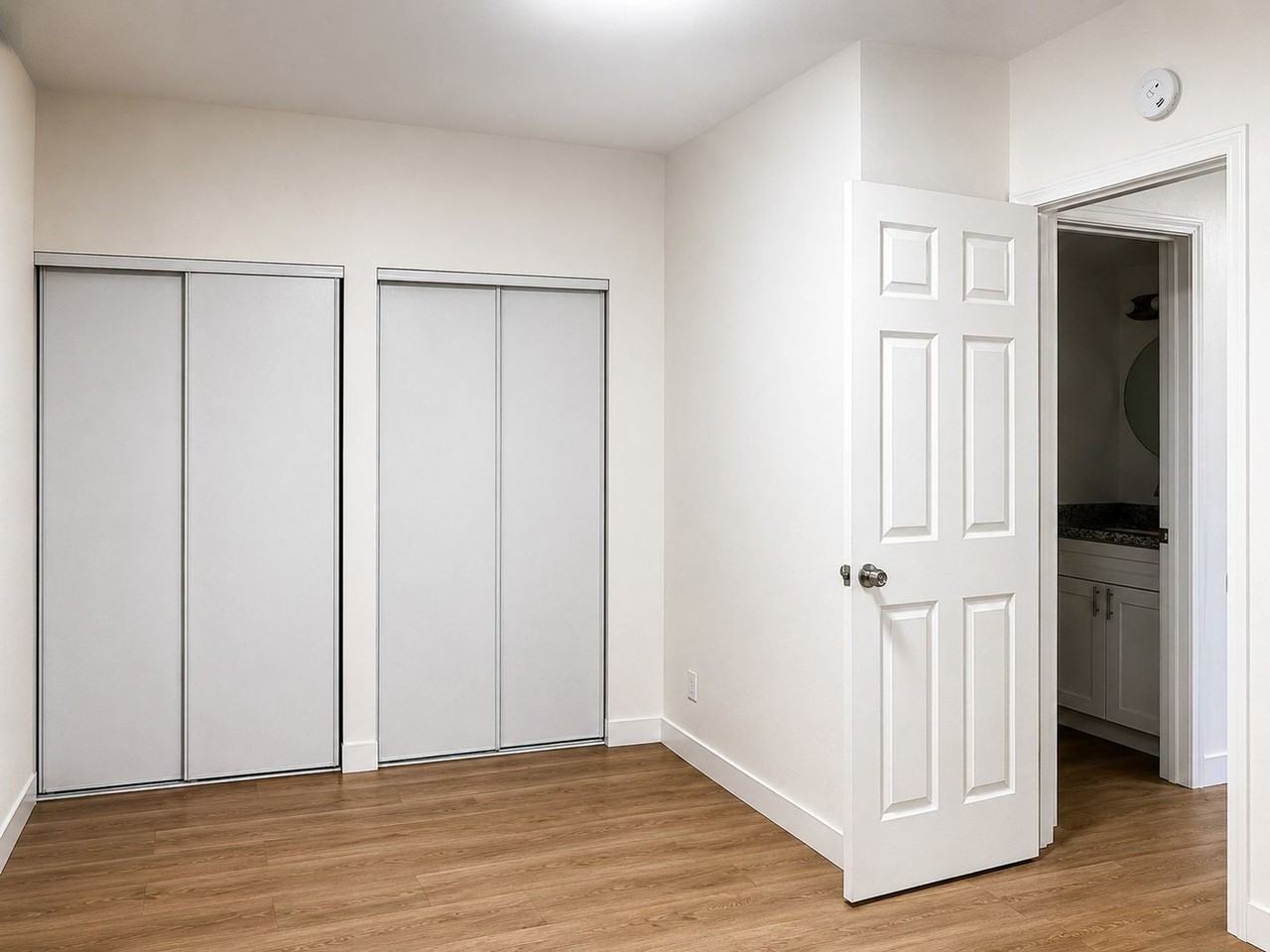 22814 14th St - Photo 2 of 6