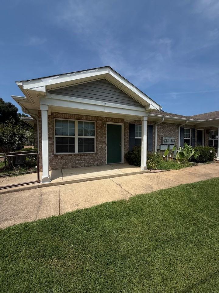 320 Dustin Laird Dr - Photo 5 of 18
