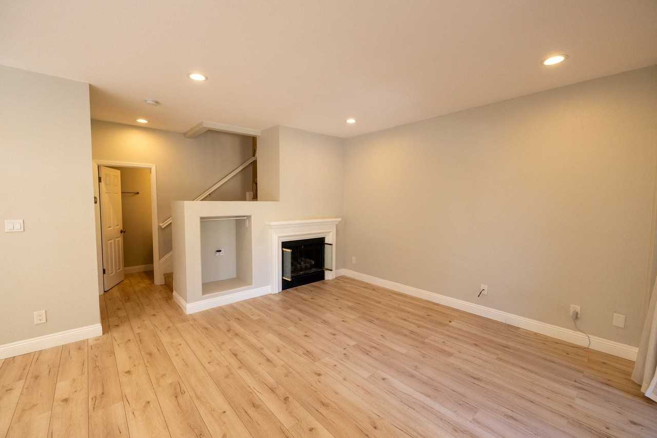 3568 Madison Cmn - Photo 4 of 17