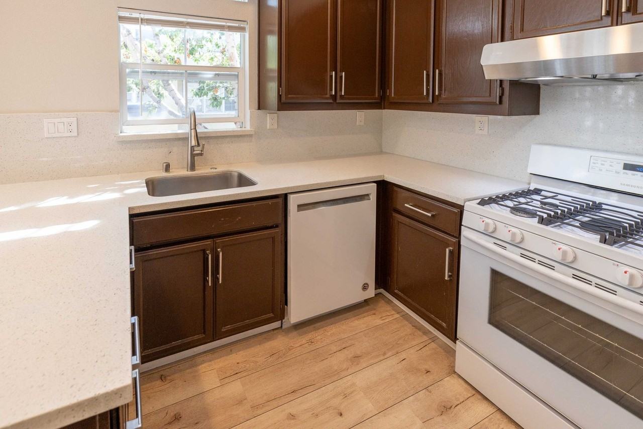3568 Madison Cmn - Photo 6 of 17