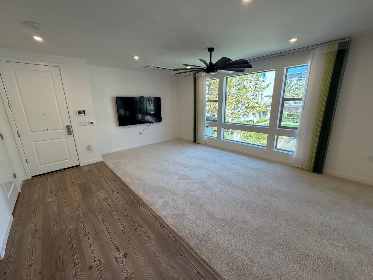 5730 Kemper Pl - Photo 5 of 11
