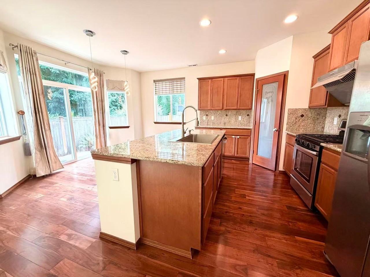 12903 Ne 197th Pl - Photo 4 of 20