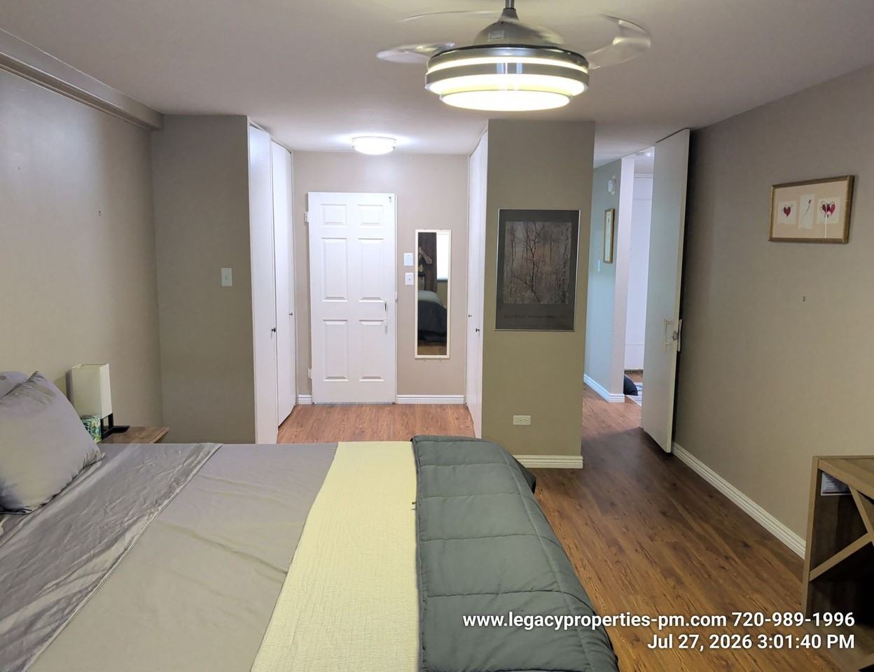 725 S Clinton St - Photo 4 of 19