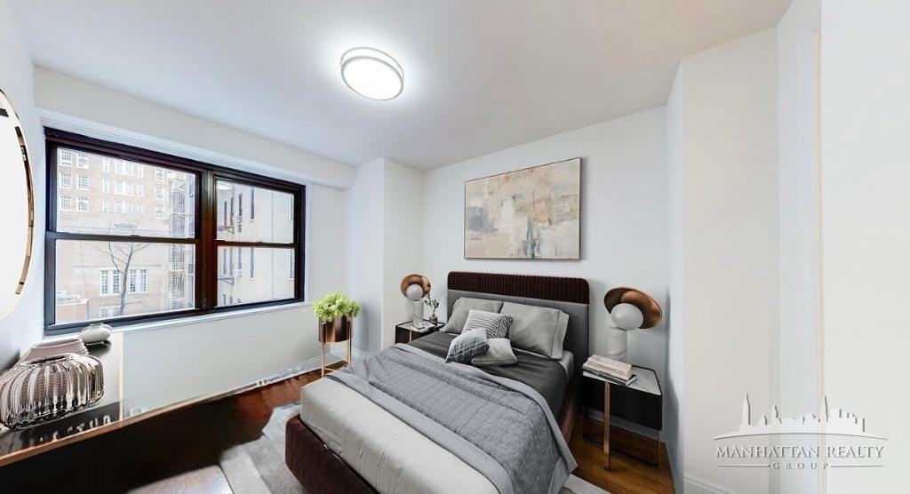 E 16th St #15H - Photo 3 of 11