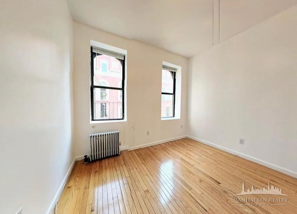 Rivington St #4 - Photo 2 of 7