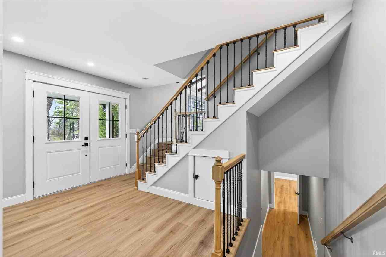 633 S Ravencrest Ave - Photo 6 of 29