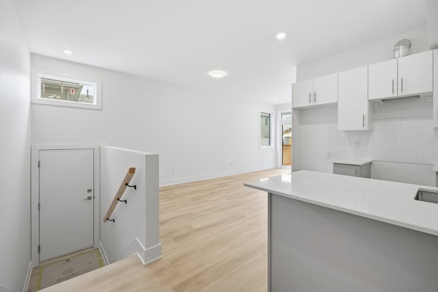 155 Glynn Ave Unit B - Photo 4 of 14