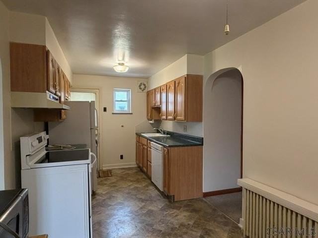 1022 Goucher St - Photo 7 of 26