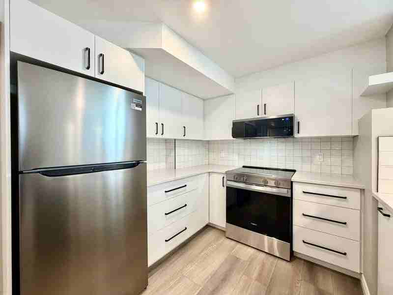 291 Stiver Street Unit A - Photo 6 of 14