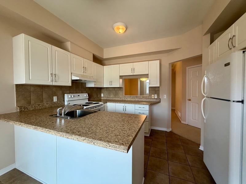190 Rustic Hills Crescent Unit 7 - Photo 6 of 14