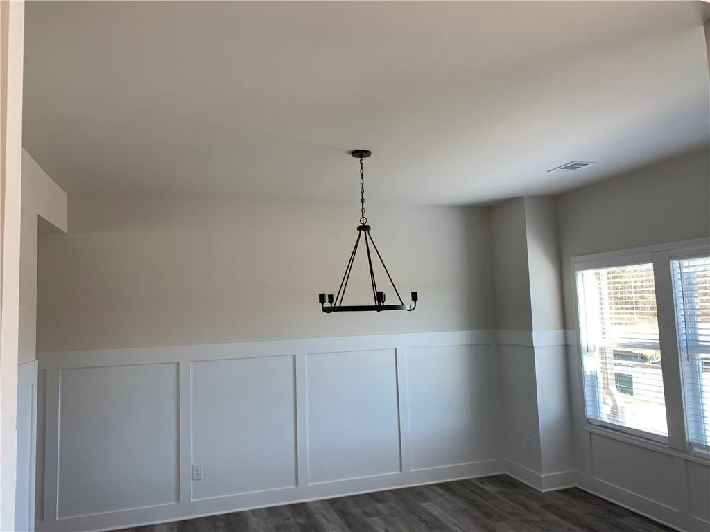 497 Fox Creek Dr - Photo 5 of 33