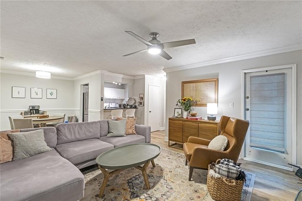 6800 Glenridge Dr #6820A - Photo 7 of 28