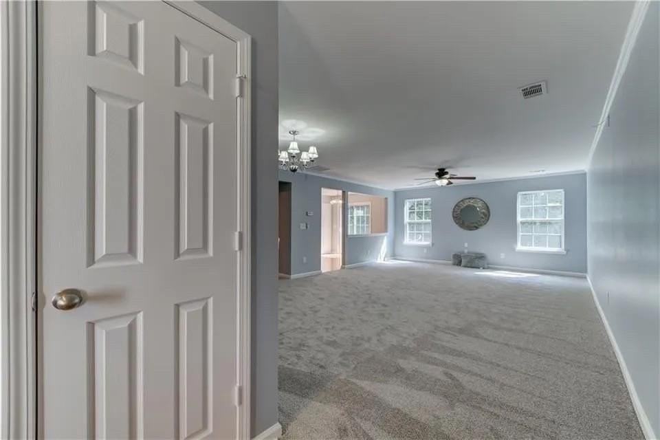 2820 Mayfair Dr - Photo 2 of 22