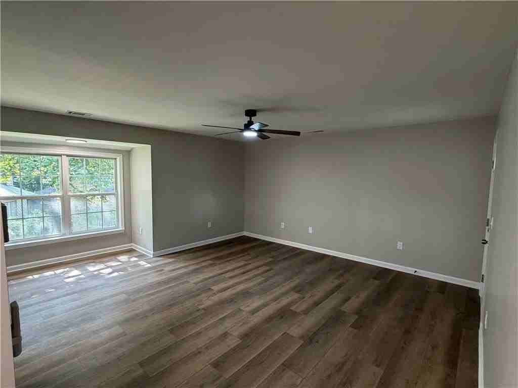 1286 N Lea Ct Se #B - Photo 4 of 15